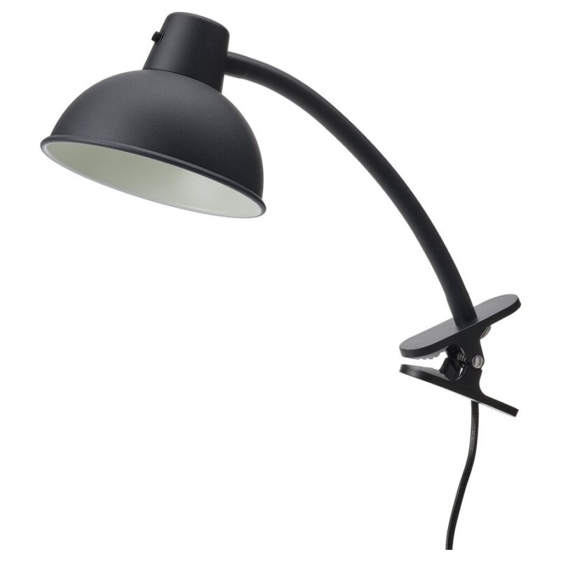 5 mẫu đèn bàn làm việc mới ra mắt cuối năm 2022 của Ikeaskurup-clamp-spotlight-black__09-800x800